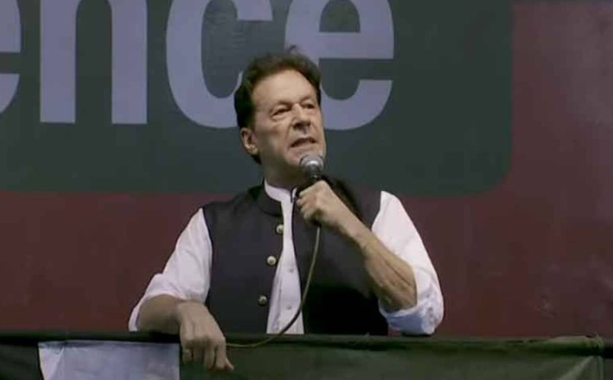 آئی ایم ایف رپورٹ سے ثابت ہوا حکومت معیشت کو تباہی سے بچانے میں ناکام رہی، امپورٹڈ سرکار مکمل طور پر بےسمت بھٹک رہی ہے: عمران خان