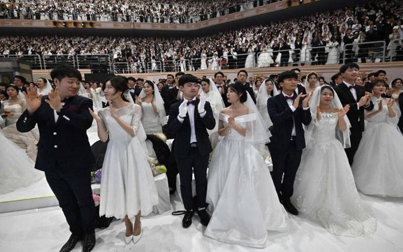 جنوبی کوریا کونا وائرس سے خوفزدہ نہیں، اجتماعی شادی کی تقریب منعقد، ہزاروں جوڑوں کی شرکت