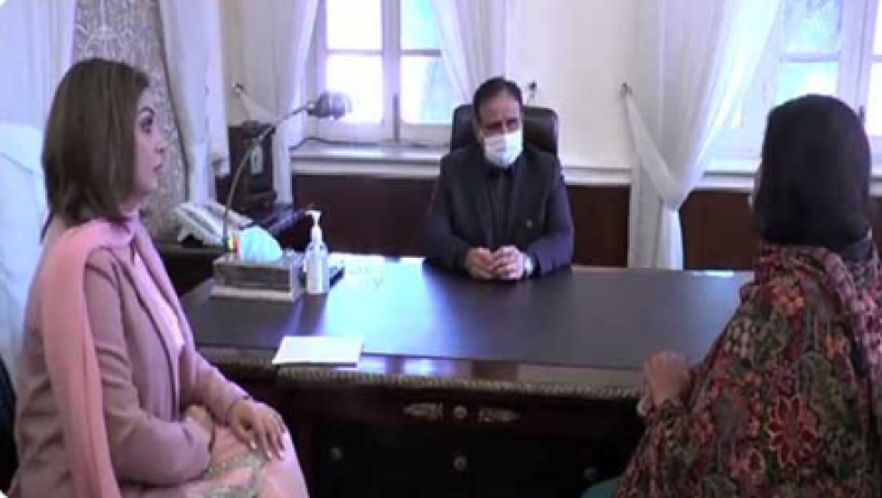 عثمان بزدار سے خواتین ایم پی ایز کی ملاقات، فلاح عامہ کے منصوبوں پر بات چیت
