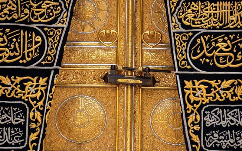 مسجد حرام کے فوٹو گرافر نے خانہ کعبہ کے جمالیات کو کیمرے کی آنکھ میں عکس بند کرلیا۔