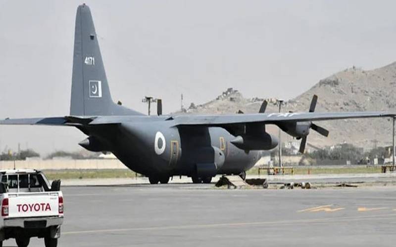  پاکستان کا سی 130 طیارہ امدادی سامان لے کر قندھار پہنچ گیا