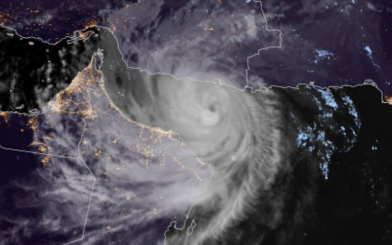  سمندری طوفان شاہین: ابوظبی نےموسمی الرٹ جاری کردیا۔