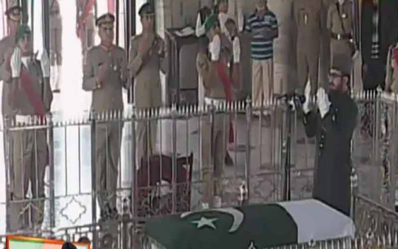 بانیٔ پاکستان قائدِ اعظم محمد علی جناح ؒ کے یومِ پیدائش کے موقع پر مزار پر گارڈز کی پروقار تبدیلی کی تقریب 