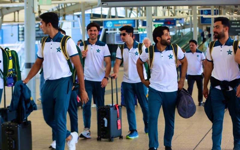 ٹی 20ورلڈ کپ:پاکستان کرکٹ ٹیم کا اسکواڈ برسبین سے میلبرن روانہ