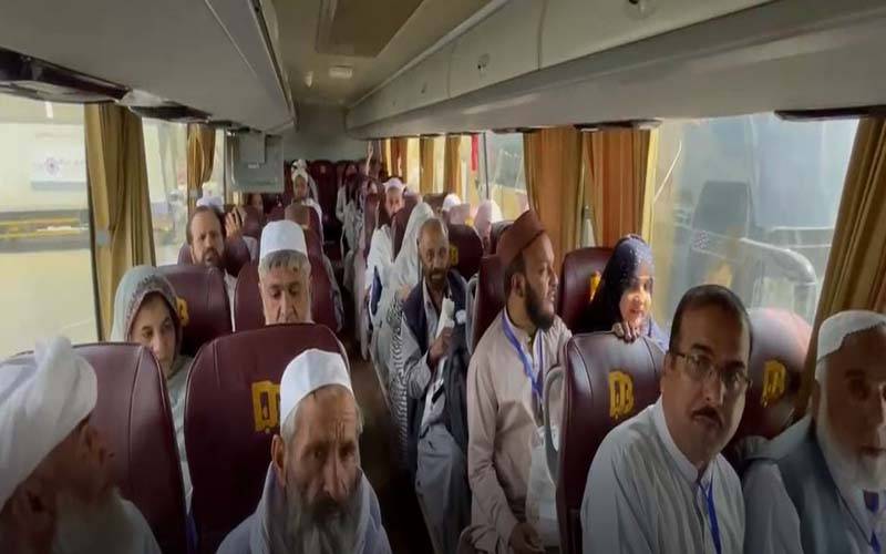 پاکستانی حجاج کرام کے لئے جدید اور آرام دہ سفری ٹرانسپورٹ سہولیات مہیا کی گئی ہیں۔طلال اعوان 