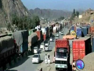 پاکستان کے راستےنیٹو سامان کی سپلائی انیس روز سے معطل، پاک افغان شاہراہ پر کنٹینرز کی لمبی قطاریں بدستور قائم ۔