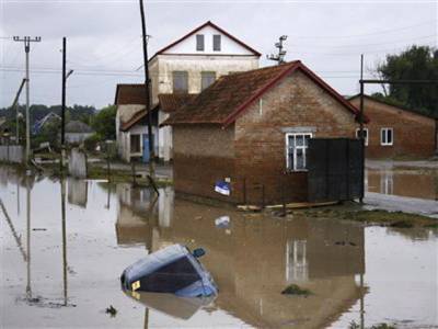 روس کے جنوبی علاقوں میں طوفانی بارشوں نے تباہی مچادی، سیلاب اور مٹی کے تودے گرنے سے ایک سوچوالیس سے زائد افراد ہلاک ہوگئے 