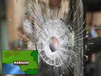 کراچی کے علاقے کھارادر میں رات گئے دو گروپوں میں مورچہ بند فائرنگ سےعلاقےمیں خوف وہراس پھیل گیا۔