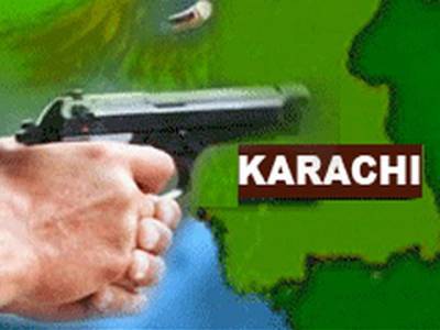 کراچی میں مسلح افراد نے تھانہ سہراب گوٹھ پر حملہ کردیا، فائرنگ کے تبادلے میں ایک پولیس اہلکار جاں بحق جبکہ دو شدید زخمی ہوگئے۔