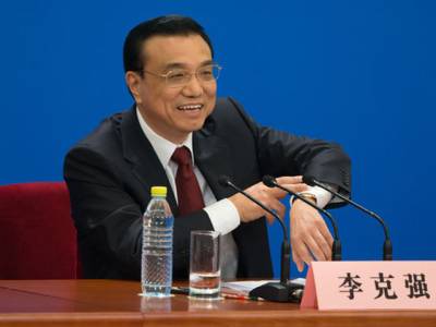 چین کے نومنتخب وزیراعظم لی کی ژیانگ نے کرپشن کا خاتمہ اوراصلاحات لانے کا وعدہ کرتے ہوے کہا ہے کہ نئی حکومت ملکی آئین اورعوام کا احترام ہرحال میں مقدم رکھے گی۔
