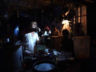 کراچی میں بجلی کے بڑے بریک ڈاؤن کا تیسرا واقعہ, تقریبا اسی فیصد علاقے گرمی میں بجلی سے محروم 