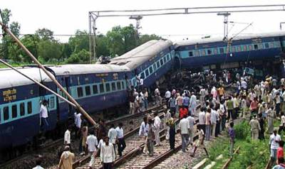 بھارت میں دو مختلف ٹرین حادثات کے نتیجے میں 6بچوں سمیت 13افراد ہلاک ہوگئے