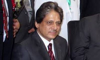  گورنر سندھ ڈاکٹر عشرت العباد خان کو عہدے سے ہٹانےکیلئے  لاہور ہائیکورٹ  میں درخواست دائر کر دی گئی