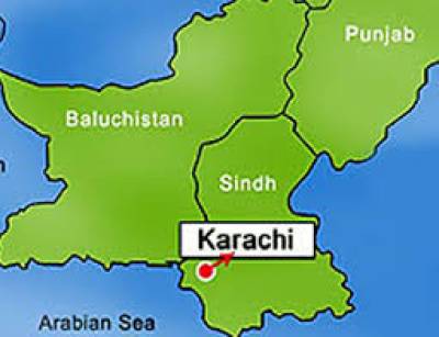کراچی میں سپر ہائی وے پر کاٹھور کے قریب مسافر کوچ تیز رفتاری کے باعث الٹ گئی