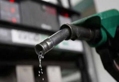 بھارتی حکومت نے میں پٹرول کی قیمت میں 42 پیسے، ڈیزل کی قیمت 1.03 روپے فی لیٹر اضافہ کردیا۔