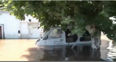 ارجنٹائن کے علاقے میں لا ایمیلا میں طوفانی بارشوں کے بعد سیلاب نے تباہی مچادی ہے