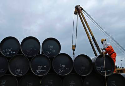عالمی منڈی میں خام تیل کی قیمت ایک ہفتے کی بلند ترین سطح پر آگئی۔