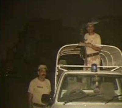 رینجرز نے کراچی میں کارروائی کرتے ہوئے بارہ ملزمان پر مشتمل ڈکیت گروہ کو گرفتار کرلیا