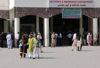 سروسز ہسپتال میں نرس کی مریضہ کے لواحقین سے بدتمیزی کے خلاف اسمبلی میں تحریک التواء جمع