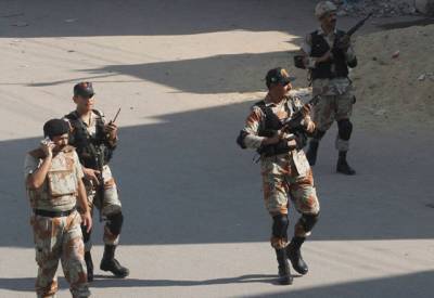 کراچی: رینجرز کی مختلف علاقوں میں کارروائیاں،7 ملزمان گرفتار، اسلحہ برآمد