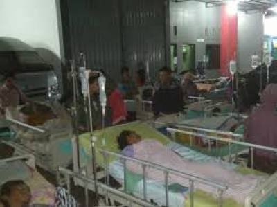 انڈونیشیا میں زلزلے کے باعث متعدد عمارتیں زمیں بوس ہوگئیں جبکہ ایک شخص ہلاک ہوگیا 