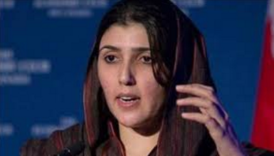 عائشہ گلالئی نے نئی پارٹی بنانے کیلئے پی ٹی آئی کی خواتین رہنماﺅں کو توڑنے کی کوششیں شروع کردیں
