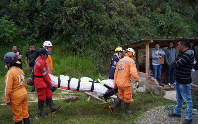 کولمبیا میں لینڈ سلائیڈنگ ، بس کھائی میں گرنے سے شیرخوار بچے سمیت 13 افراد ہلاک
