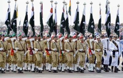 ملک بھر میں یوم پاکستان ملی جوش جذبے سے منایا جارہا ہے،
