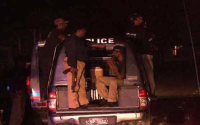 کراچی: ڈیفنس میں مبینہ پولیس مقابلے کے دوران ایک ڈاکوہلاک، دو کوزخمی