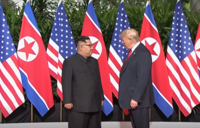  سنگاپور میں امریکی صدر کی شمالی کوریا کے رہنما سے ون آن ون ملاقات ہوئی،