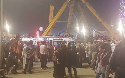 کراچی کے تفریحی پارک میں جھولا مین بولٹ ٹوٹنے اور گراریاں سلپ ہونے سے گرا۔۔۔ رپورٹ تیار