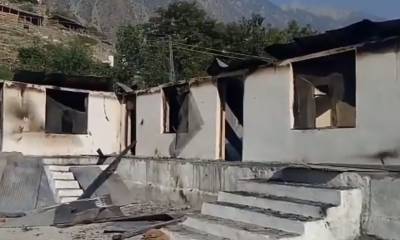 اسلام آباد: چیف جسٹس آف پاکستان جسٹس ثاقب نثار نے گلگت بلتستان کے علاقے دیامیر میں اسکول جلائے جانے کا نوٹس لے لیا۔