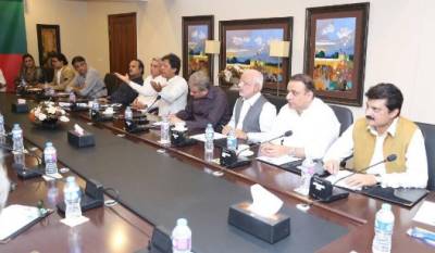 بنی گالا میں عمران خان کی زیرصدارت حکومت سازی سے متعلق اہم اجلاس