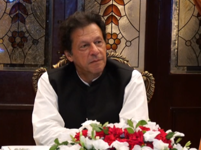  کراچی: وزیراعظم عمران خان کی زیرصدارت اسٹیٹ گیسٹ ہاؤس میں امن و امان سے متعلق اجلاس جاری