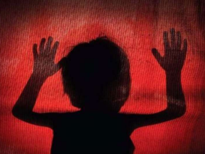 کراچی میں 8 ماہ کی بیٹی کے اغواء کا ڈرامہ رچا کر شہر بھر میں خوف و ہراس پھیلانے والی خاتون گرفتار 