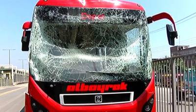  لاہور: میٹرو بسوں کی ٹکر میں 10 مسافر زخمی، 2 خواتین کی حالت تشویشناک