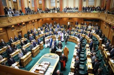 نیوزی لینڈ کی پارلیمنٹ کا شہدائے کرائسٹ چرچ کوزبردست خراج عقیدت