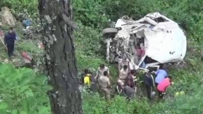 مقبوضہ کشمیر: گاڑی گہری کھائی میں گرنے سے6افراد ہلاک