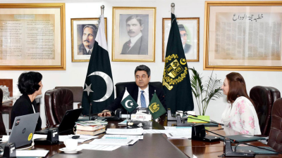 سربراہ پاکستان جسٹس پروجیکٹ کی وفاقی وزیر قانون سے ملاقات