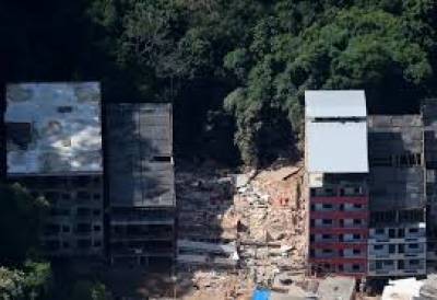 برازیل میں2 عمارتیں زمین بوس ہونے سے8افراد ہلاک