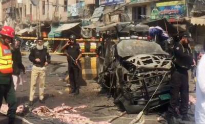 داتادربار کے قریب پولیس وین کے نزدیک دھماکا