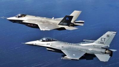 ایران کے ساتھ کشیدگی: امریکا نے 'ایف 15' اور 'ایف 35' جنگی طیارے بھی خلیج پہنچا دیے