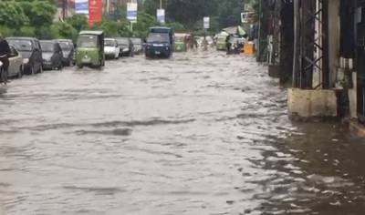 لاہور سمیت پنجاب کے مختلف علاقوں میں موسلادھار بارش