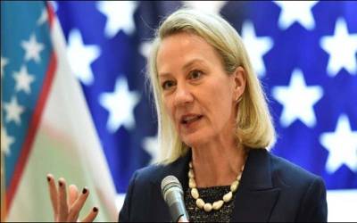 امریکی نائب معاون وزیر خارجہ امریکی وفد کے ہمراہ 5 روزہ دورے پر پاکستان پہنچ گئی۔
