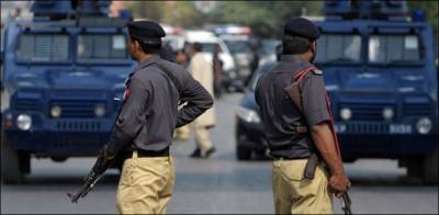 کراچی: گلشن معمار میں پولیس کی کارروائی، 3 ملزمان گرفتار