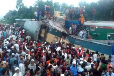 بنگلہ دیش میں ٹرین حادثہ 17افرد جا ں بحق ، سینکڑوں ذخمی