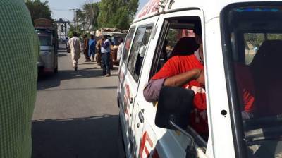 جامشورو:ٹرک اور موٹرسائیکل میں ٹکر،دو بچیوں سمیت 4 افراد جاں بحق