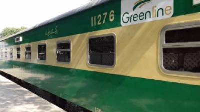 لاہور سے کراچی جانے والی گرین لائن ٹرین بڑے حادثے سے بچ گئی