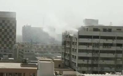 کراچی: چندریگر روڈ پر واقع پلازہ میں آگ لگ گئی