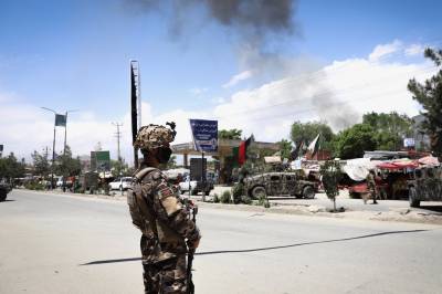افغانستان : صوبائی حکومتی دفاتر کے باہر کار بم دھماکہ ، 5افراد ہلاک ، 19 زخمی
